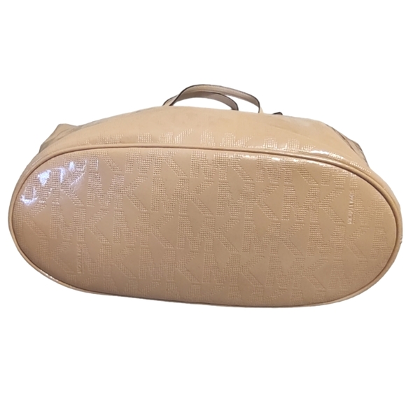 MICHAEL KORS Jet Set Large Embossed Signature Logo Patent Leather Tote Nude - Picture 9 of 12